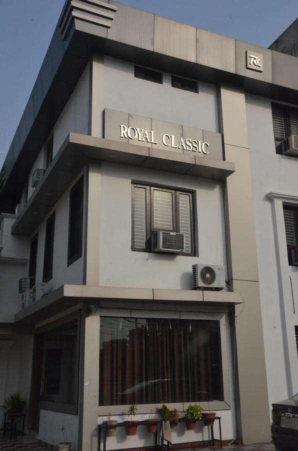 Hotel Royal Classic 巴雷利 外观 照片